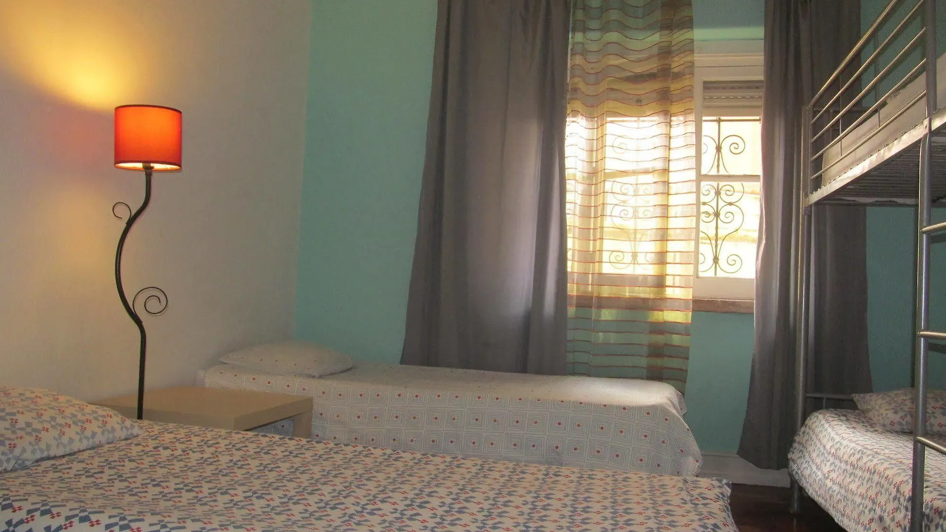Baluarte Citadino Stay Cool Hostel Lisbon 0*,  Portugal